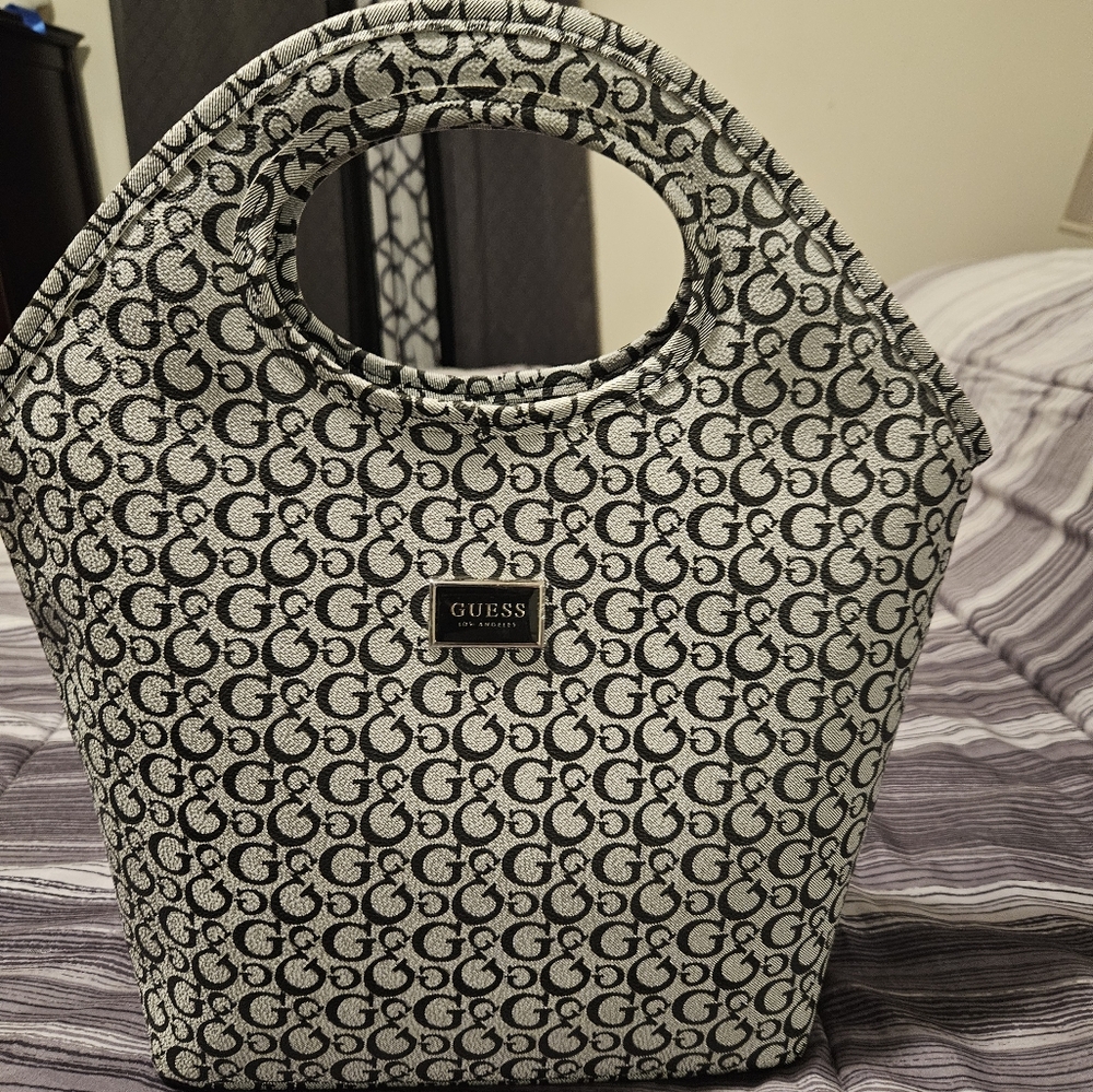 Guess lunch bag